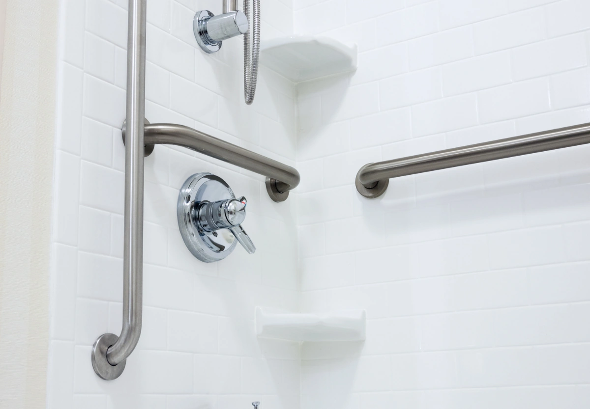 Kohler Hyten Elevated Quiet-Close Toilet Seat and HOMLAND Raised Toilet Seat With Handles